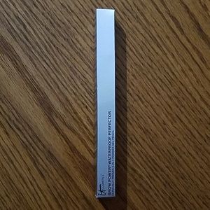 *New. IT cosmetics brow power waterproof perfector